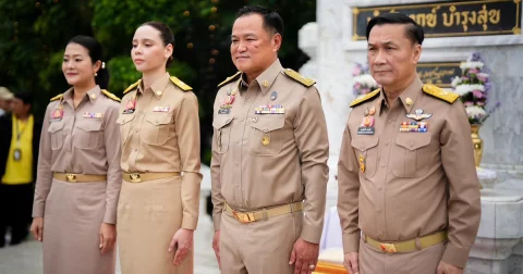 อนุทิน นำ 3 รมช.มท. ทรงศักดิ์ - ซาบีดา - ธีรรัตน์ เข้าปฏิบัติหน้าที่วันแรก ประกาศเดินเครื่องทำงานเต็มสูบ เตรียมมอบนโยบายกระทรวง 16 ก.ย. หลังนายกรัฐมนตรีแถลงนโยบายต่อรัฐสภาแล้ว  