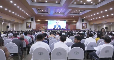 ธีรวิทย์ กล่าวขอโทษ หลังให้ข่าวทำประกันชีวิตเถื่อน ให้กับสมาชิกกรรมการสหกรณ์ออมทรัพย์ครู ได้รับผลประโยชน์มูลค่า 55 ล้านบาท