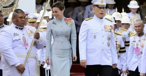 ในหลวง พระราชินี เสด็จพระราชดำเนิน ในการ พระราชพิธีพืชมงคล ประจำปี 2568