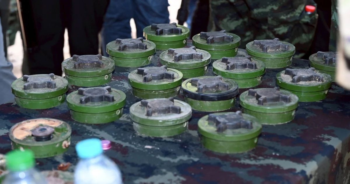 โฆษกกองทัพบกยืนยันข้อเท็จจริง กรณีนายเฮง รัตนา ผอ. CMAC กล่าวอ้างทุ่นระเบิด PMN-2 ยังไม่ถูกดึงสลักนิรภัย