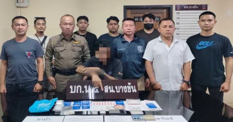 ตร.เจอชายต้องสงสัย คล้ายโจรลักทรัพย์  ขอตรวจค้นตัวกลับวิ่งหนี สุดท้ายตามจับได้ พาไปที่พักเจอยาบ้าและยาไอซ์