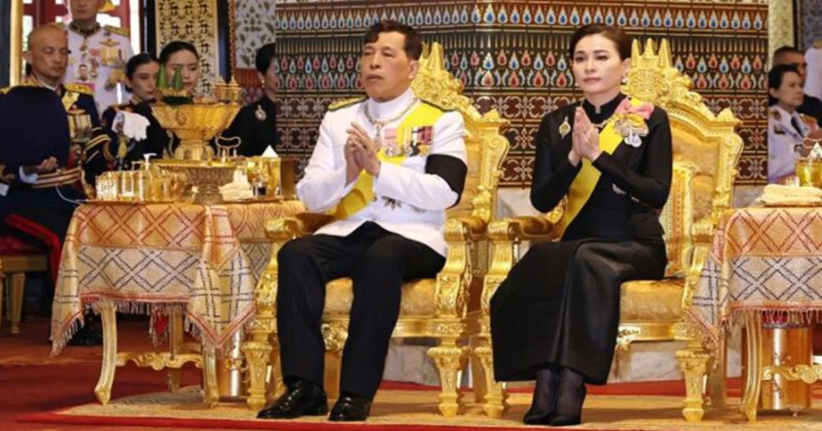 ในหลวง-พระราชินี เสด็จฯ พระราชพิธีฉัตรมงคล พุทธศักราช ๒๕๖๙ ณ พระที่นั่งอมรินทรวินิจฉัย พระบรมมหาราชวัง